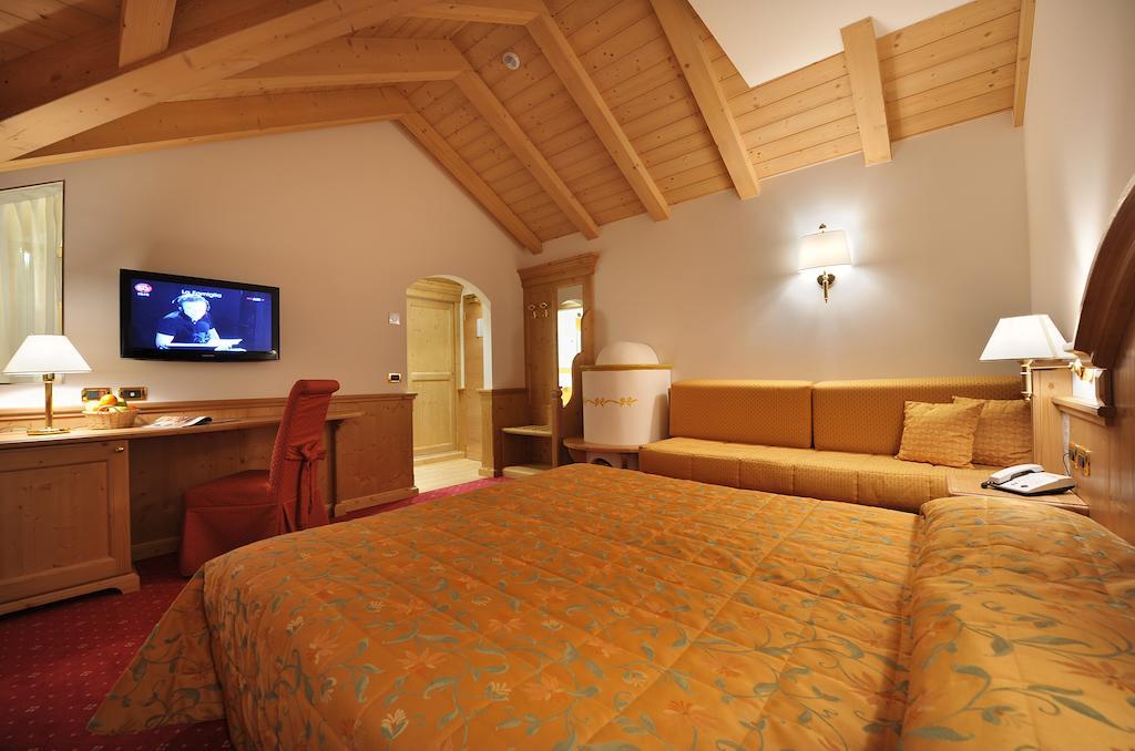 Sporthotel Rosatti Dimaro Habitación foto