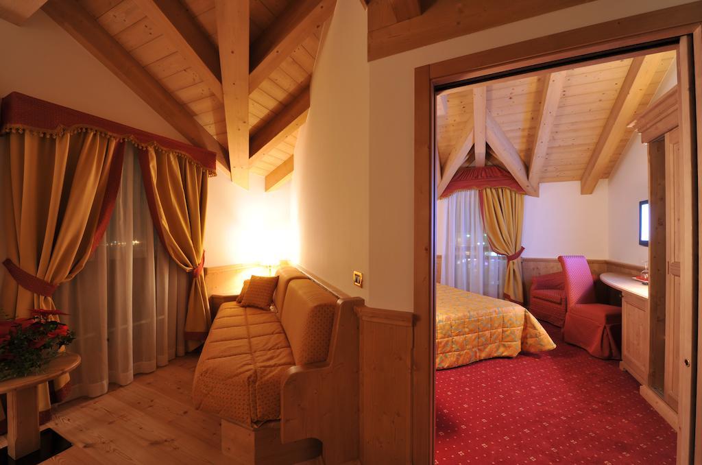 Sporthotel Rosatti Dimaro Habitación foto